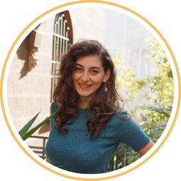 eğitmen İklim'in gülen portresi